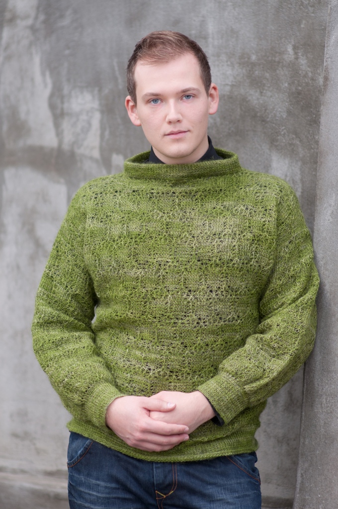The sweater 'Lindenleaves'